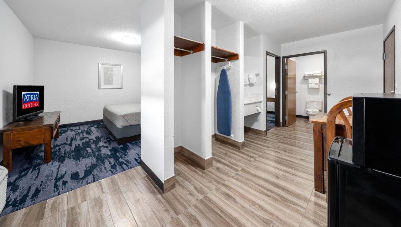 Atria Hotel And Rv Mcgregor Экстерьер фото
