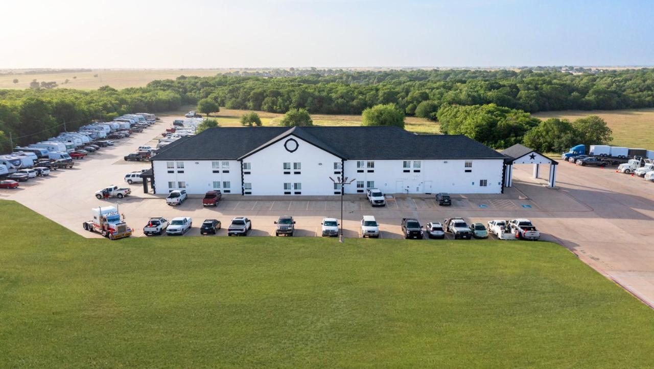 Atria Hotel And Rv Mcgregor Экстерьер фото