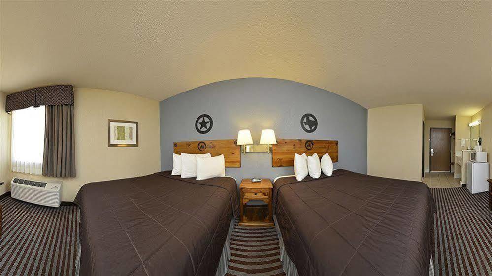 Atria Hotel And Rv Mcgregor Экстерьер фото